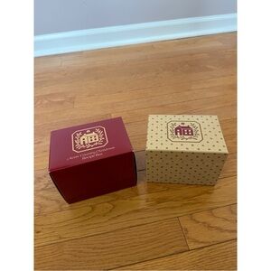 Avon Vintage 1982 Country Christmas Recipe Box - New in Box